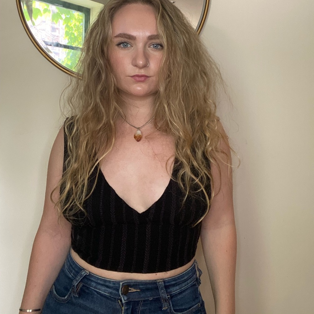 American Eagle Deep Cut Crop Top